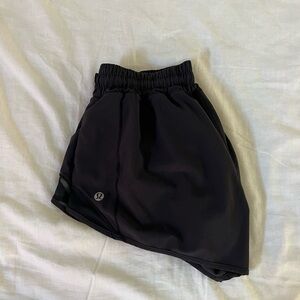 Lululemon Black Hotty Hot Low-Rise Lined Short 2.5”